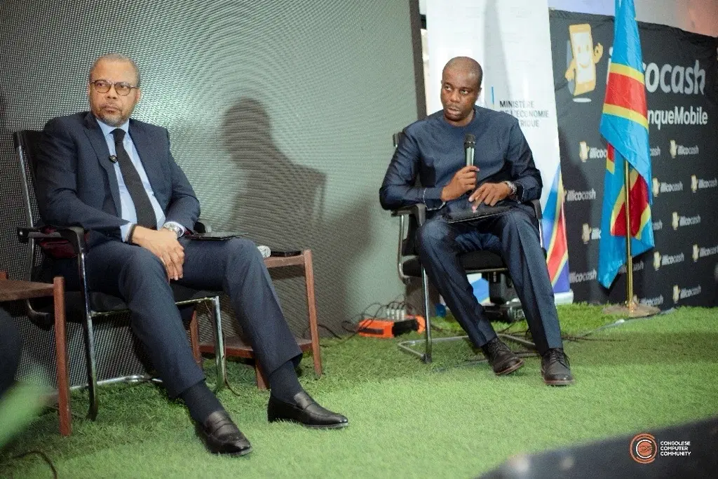 Christian KATENDE, président de l’ARPTC, et Emmanuel LOMAMI KASONGO, président et fondateur de la CCC, en discussion